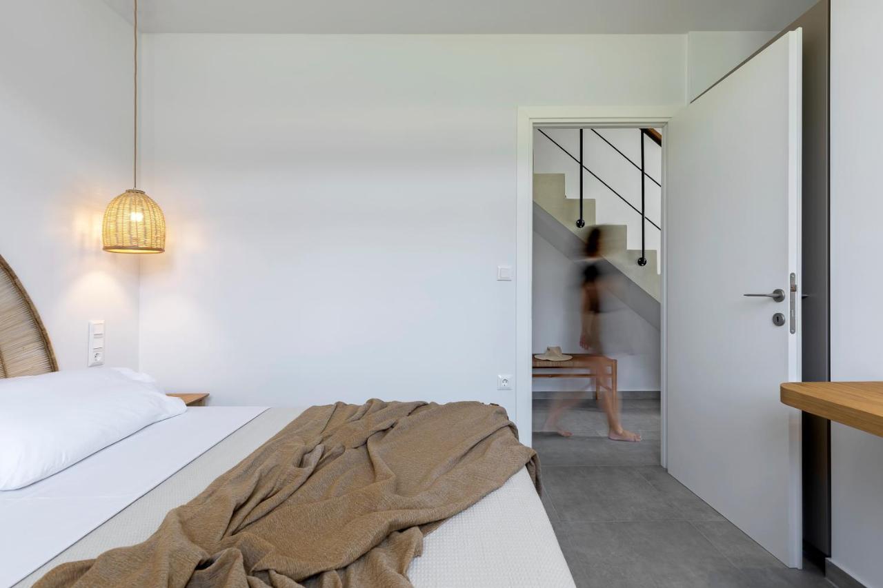 Lichnos Luxury Suites Sourpi 외부 사진