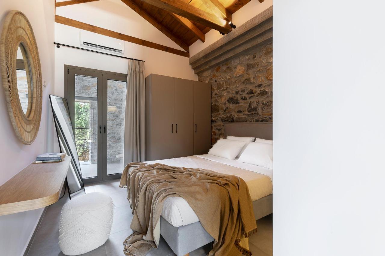 Lichnos Luxury Suites Sourpi 외부 사진