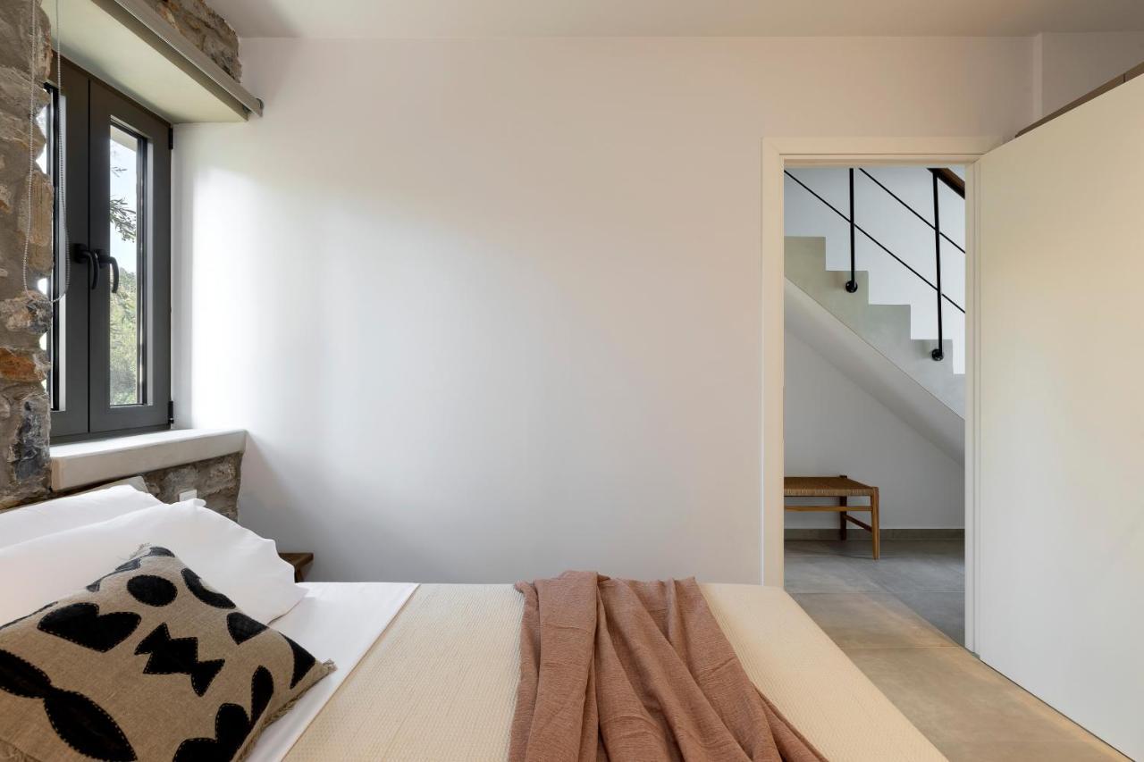 Lichnos Luxury Suites Sourpi 외부 사진