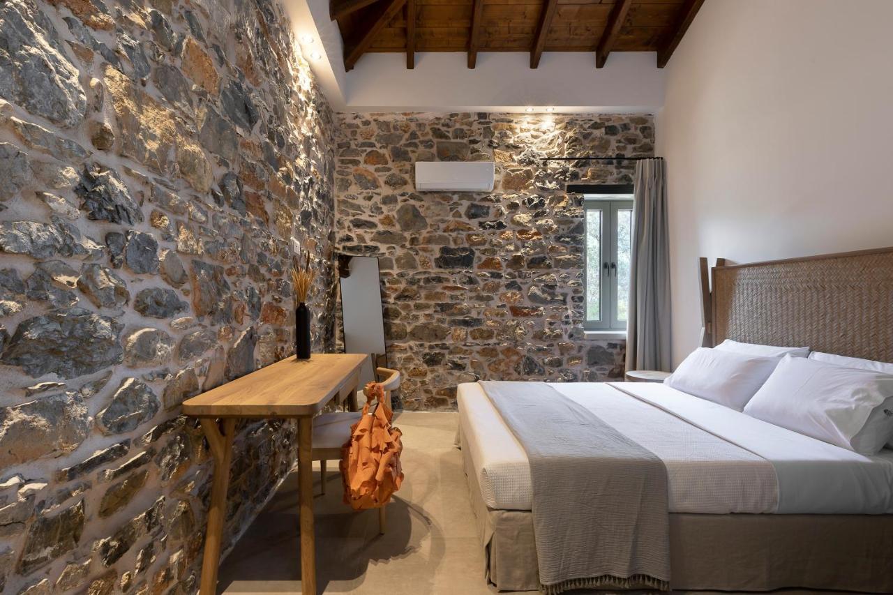 Lichnos Luxury Suites Sourpi 외부 사진