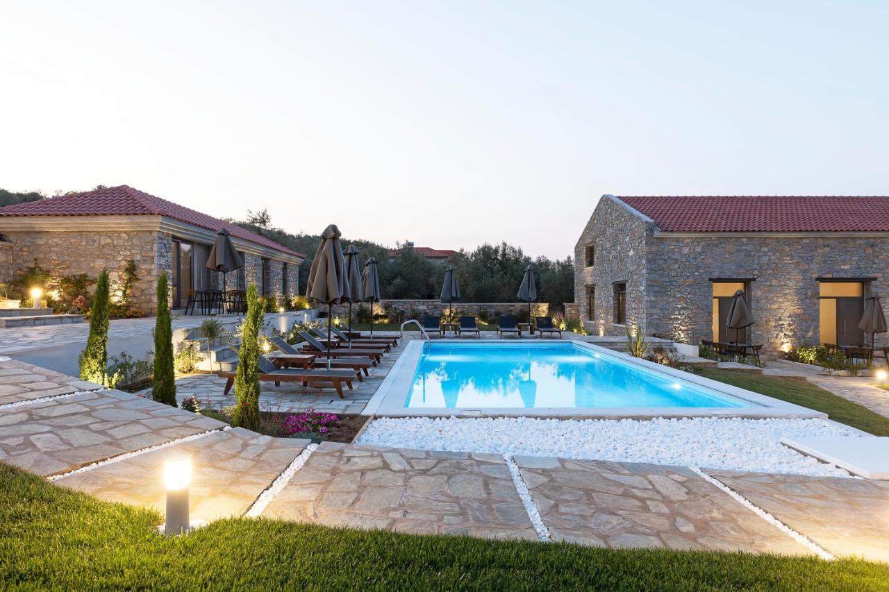 Lichnos Luxury Suites Sourpi 외부 사진