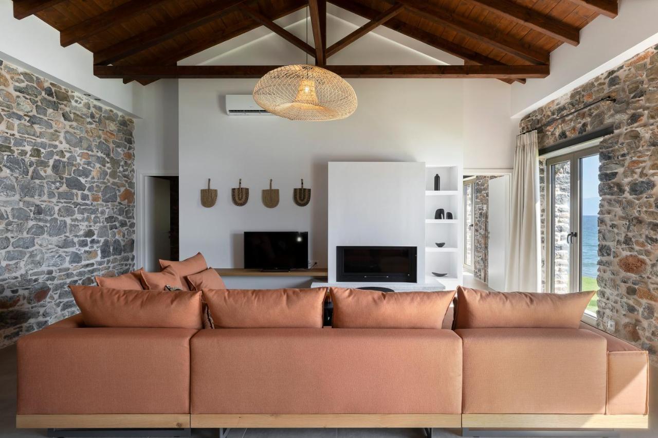 Lichnos Luxury Suites Sourpi 외부 사진