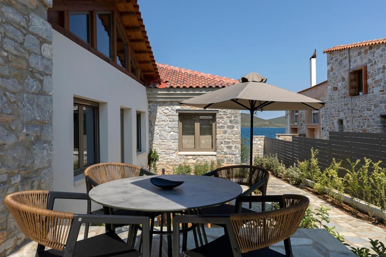 Lichnos Luxury Suites Sourpi 외부 사진