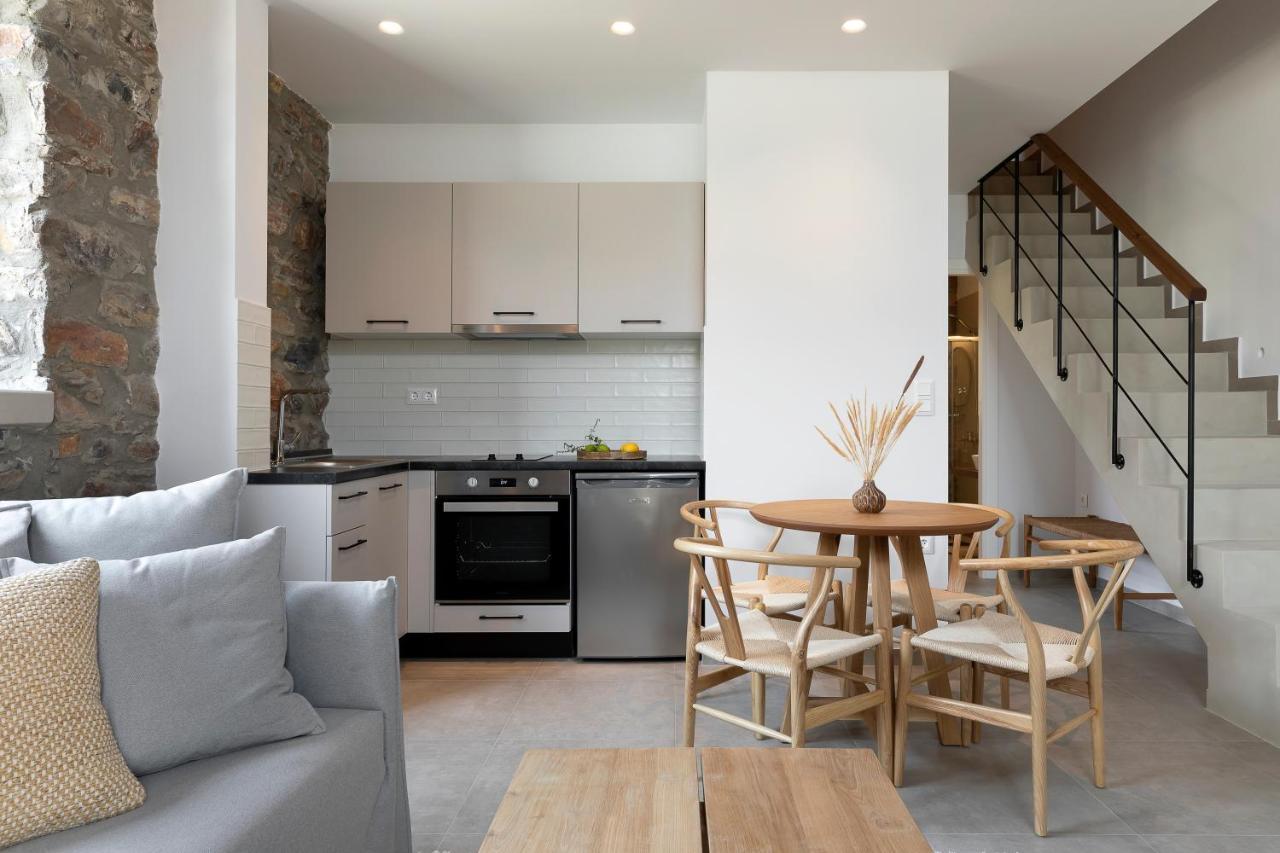 Lichnos Luxury Suites Sourpi 외부 사진