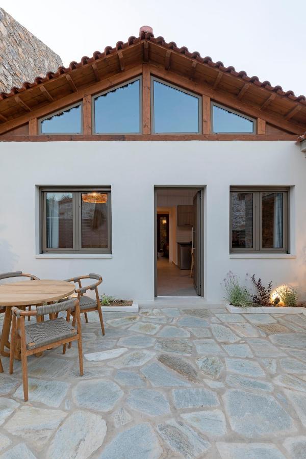 Lichnos Luxury Suites Sourpi 외부 사진