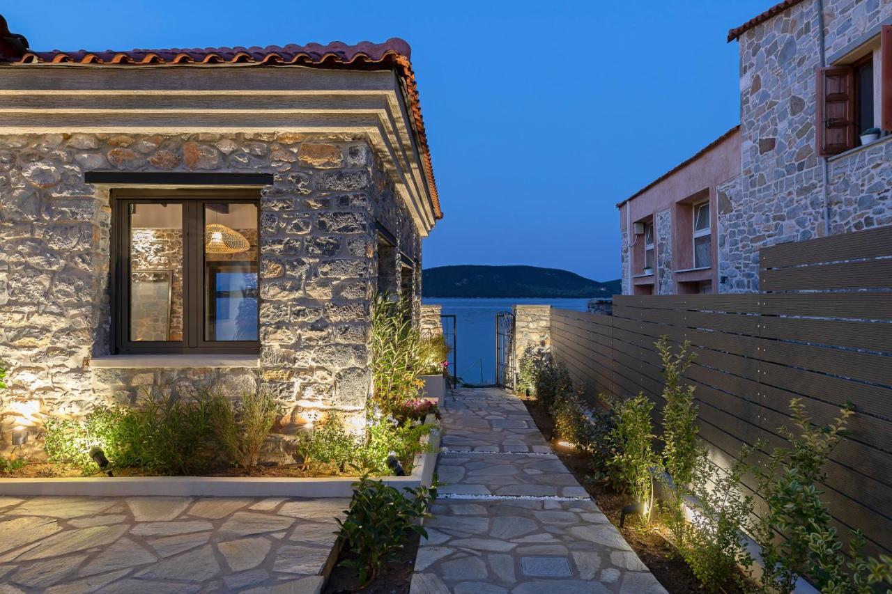 Lichnos Luxury Suites Sourpi 외부 사진
