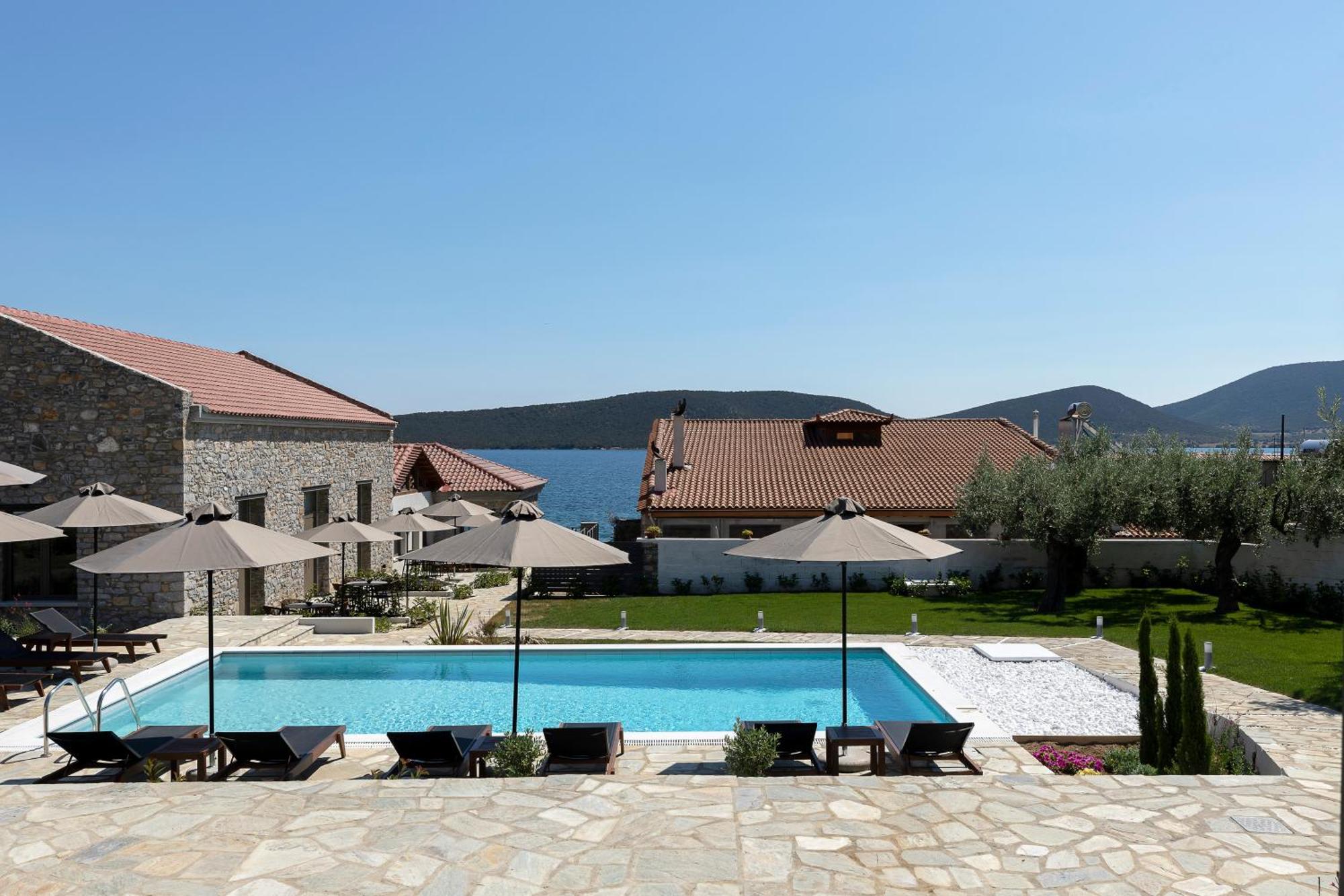 Lichnos Luxury Suites Sourpi 외부 사진